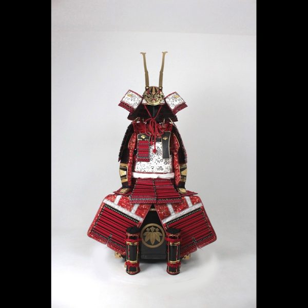 YOSHITSUNE MINAMOTO<br><span class="small">源義経</span>