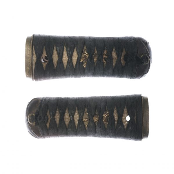 Antique Japanese Sword Tanto <br>Signed by Kaneshige<br> NBTHK <span style="color: #ff0000;">Hozon</span> Certificate - Image 9