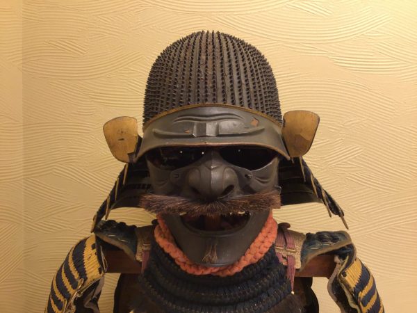 <span style="color: #000000;">Antique Mid Edo Period Samurai Armor Yoroi with</span><strong><span style="color: #ff0000;">Tokubetsu Kicho Shiryo</span></strong><span style="color: #000000;"> Certificate</span> - Image 3