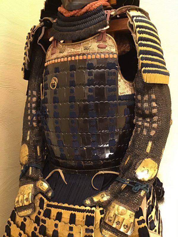 <span style="color: #000000;">Antique Mid Edo Period Samurai Armor Yoroi with</span><strong><span style="color: #ff0000;">Tokubetsu Kicho Shiryo</span></strong><span style="color: #000000;"> Certificate</span> - Image 10