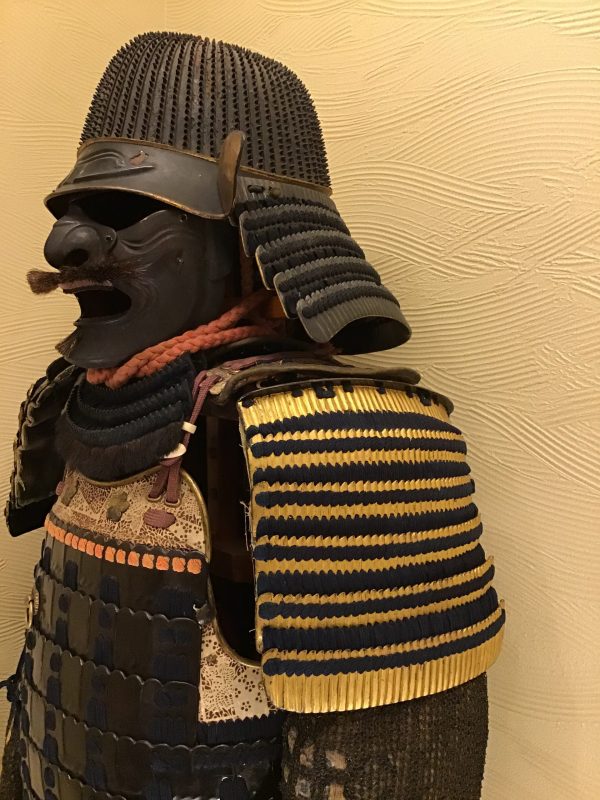 <span style="color: #000000;">Antique Mid Edo Period Samurai Armor Yoroi with</span><strong><span style="color: #ff0000;">Tokubetsu Kicho Shiryo</span></strong><span style="color: #000000;"> Certificate</span> - Image 6
