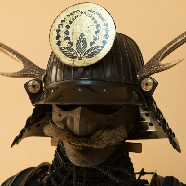 Antique Samurai Armor<br>茶漆矢筈札紺糸素懸威具足 - Image 7