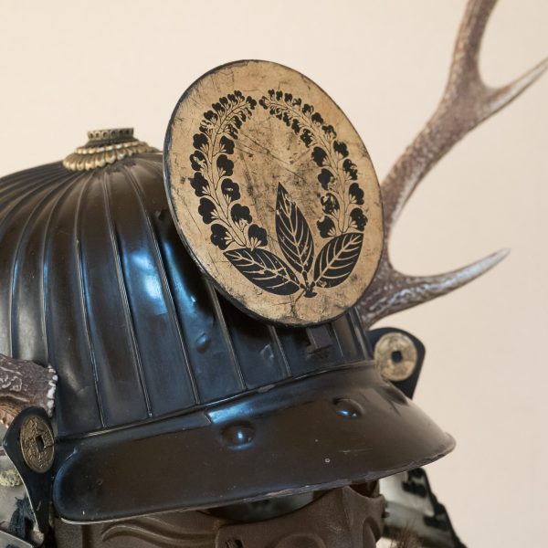 Antique Samurai Armor<br>茶漆矢筈札紺糸素懸威具足 - Image 6