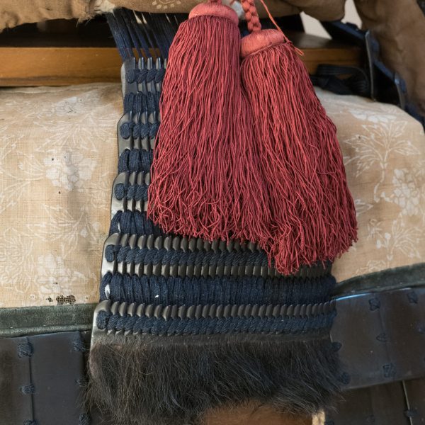 Antique Samurai Armor<br>茶漆矢筈札紺糸素懸威具足 - Image 26