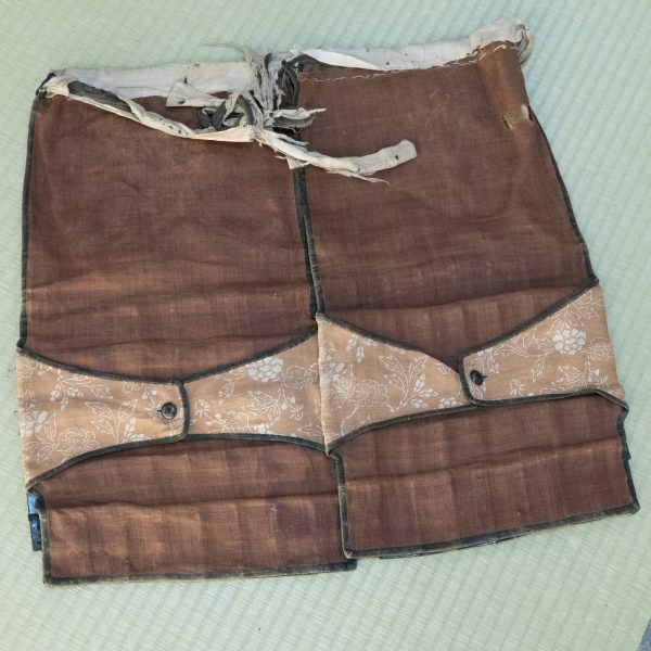 Antique Samurai Armor<br>茶漆矢筈札紺糸素懸威具足 - Image 22