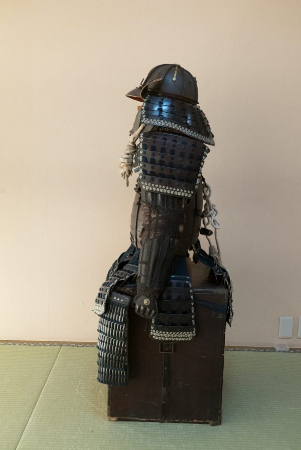 A Suit of Armour to Terrify the Enemy • Japanese Samurai Armour • MyLearning