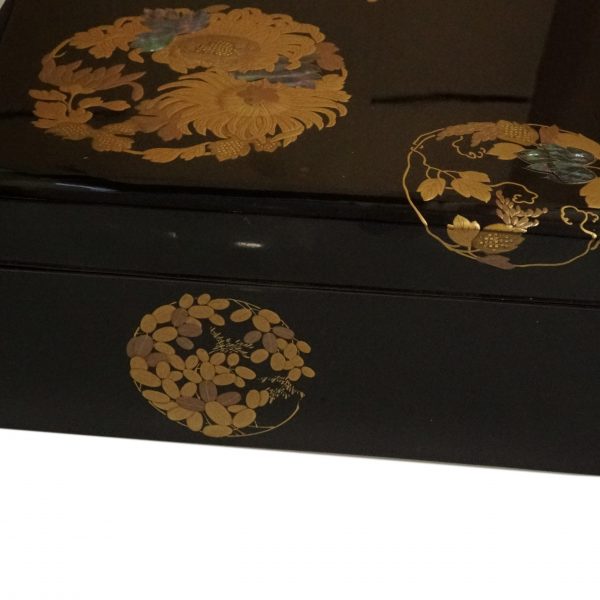 Japanese lacquer box Set-Makie Raden Bunko and Suzuribako (Bunko-04, Suzuribako-05) - Image 4