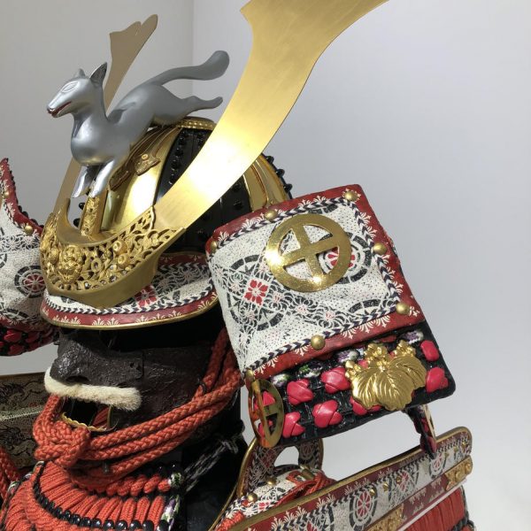 Red lacing Ohzane O-Yoroi Samurai Armor<br><span class="small">赤糸威本大札大鎧</span> - Image 2