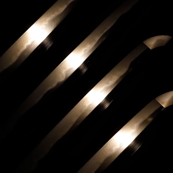 Antique Japanese Sword Katana Signed by Fujiwara Kuniteru<br> NBTHK<span style="color: #ff0000;"><strong> Tokubetsu Hozon</strong> </span>Certificate - Image 4