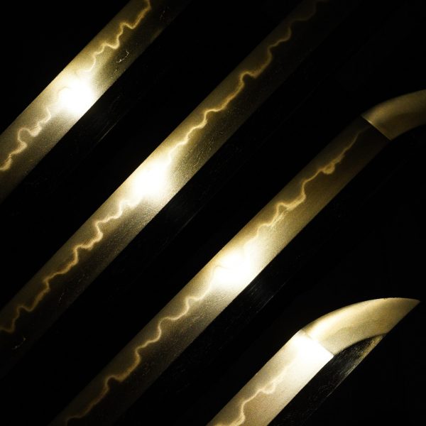 Antique Japanese Sword Katana Signed by the 4th-gen Yoshimichi<br> NBTHK<span style="color: #ff0000;"><strong> Tokubetsu Hozon</strong> </span>Certificate - Image 4
