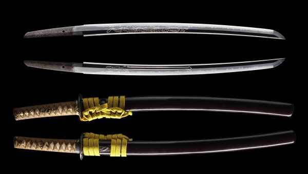 Antique Japanese Sword Wakizashi Signed by Awataguhi Omi no Kami Tadatsuna <br>NBTHK <span style="color: #ff0000;">Hozon</span> Certificate - Image 13