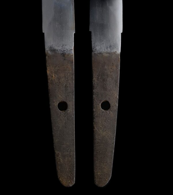 Antique Japanese Sword Tanto Attributed to Soshu Tsunahiro<br> NBTHK <span style="color: #ff0000;">Hozon </span>Certificate and Tokubetsu Kicho Kodogu with the Urushi box - Image 8