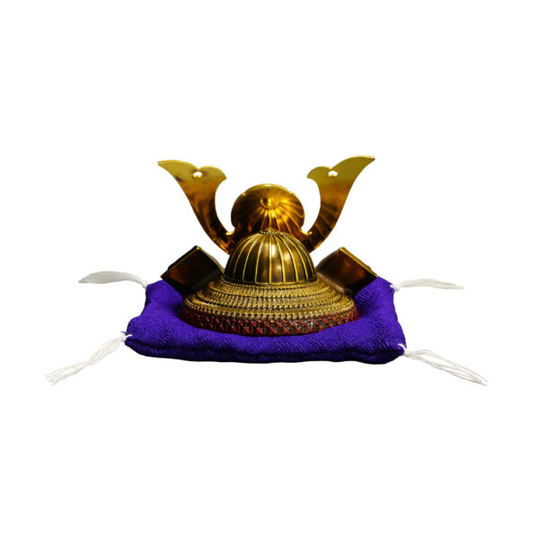 Takaoka Copper Crafts<br>Famous Samurai Helmet Figurine<br>Oda Nobunaga - Image 3
