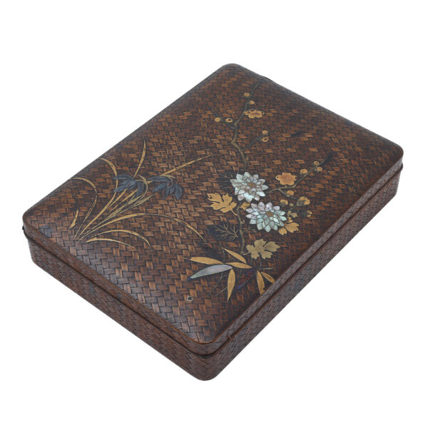 Japanese lacquer box<br>-Makie Suzuri Bako<br> Ume Giku Zu (Suzuribako-12) - Image 6