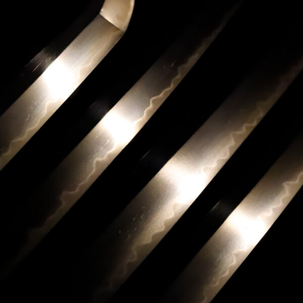Antique Japanese Sword Katana Signed by Yamato no Kami Minamoto Hironobu<br> NBTHK <span style="color: #ff0000;">Hozon </span>Certificate - Image 5