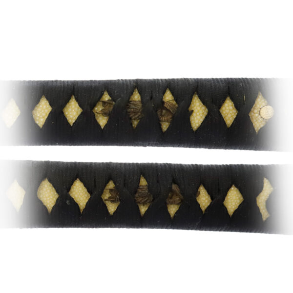Antique Japanese Sword Katana Signed by Yamato no Kami Minamoto Hironobu<br> NBTHK <span style="color: #ff0000;">Hozon </span>Certificate - Image 16