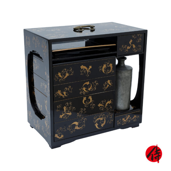 Antique Japanese Lacquer Box<br> (Bento-05)