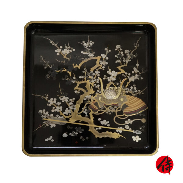 Japanese lacquer box-Makie Bunko Samurai helmet