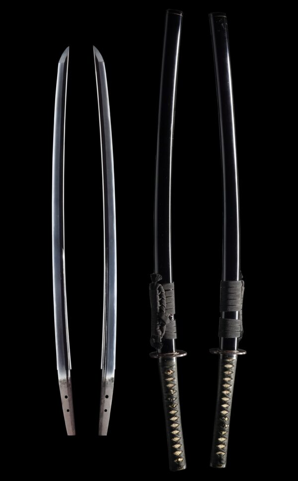 Antique Japanese Sword Katana attributed to Izumi no Kami Kaneshige<br> NBTHK <span style="color: #ff0000;">Hozon </span>Certificate - Image 8