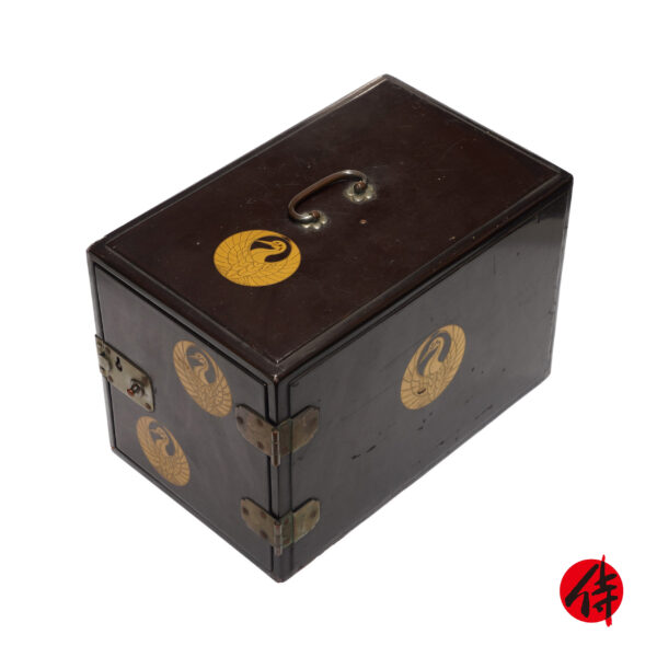 Antique Japanese Lacquer Box<br>(Tsurumaru-01)