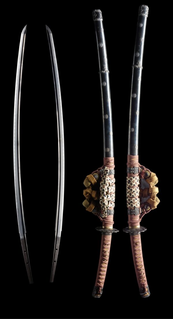 Antique Japanese Sword Katana Attributed to Den Kaneyuki<br> NBTHK<span style="color: #ff0000;"><strong> Tokubetsu Hozon</strong> </span>Certificate - Image 8