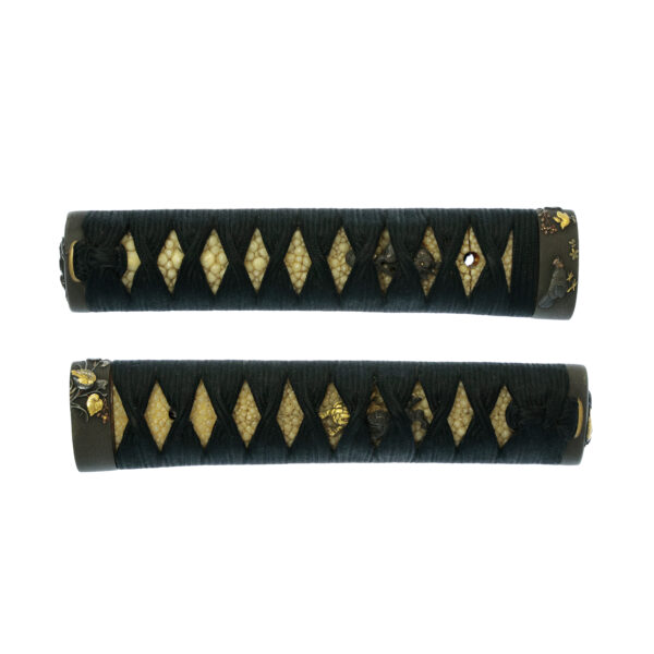 Antique Japanese Sword Daisho Attributed to Kaneharu /Signed by Mutsu no Kami Tadayoshi NBTHK<span style="color: #ff0000;"> Hozon </span>Certificate and<span style="color: #ff0000;"><strong> Tokubetsu Hozon</strong></span> Certificate - Image 38