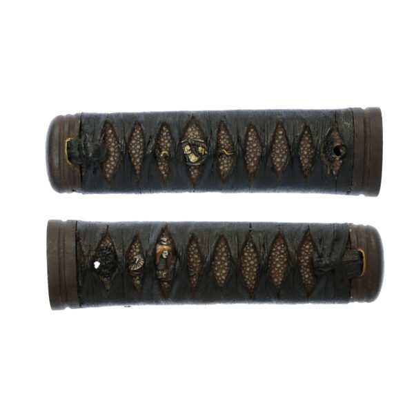 Antique Japanese Sword Wakizashi Signed by Dewa no Kuni Ju Katsuhide<br> NBTHK <span style="color: #ff0000;"><strong> Tokubetsu Hozon</strong> </span>Certificate - Image 17