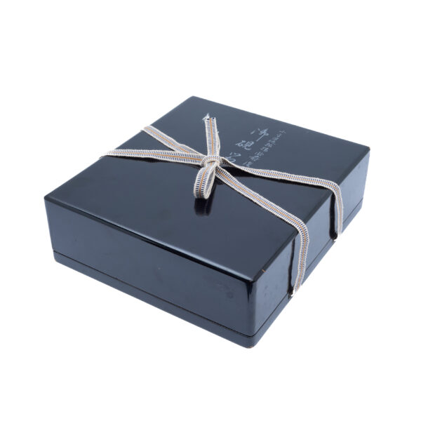 Japanese lacquer box<br>-Makie Suzuri Bako<br> Taki ni Hana Zu (Suzuribako-20) - Image 9