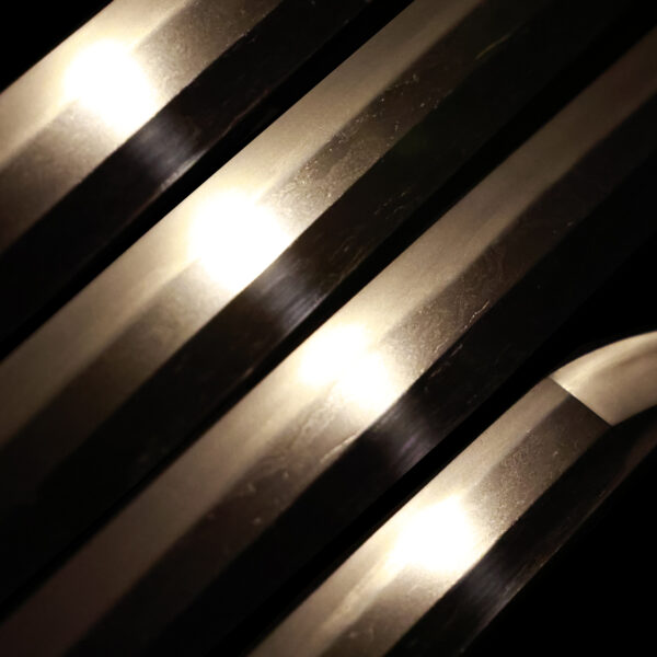 Antique Japanese Sword Katana Signed by Izumi no Kami Fujiwara Kunisada <br> NBTHK<span style="color: #ff0000;"><strong> Tokubetsu Hozon</strong> </span>Certificate - Image 4