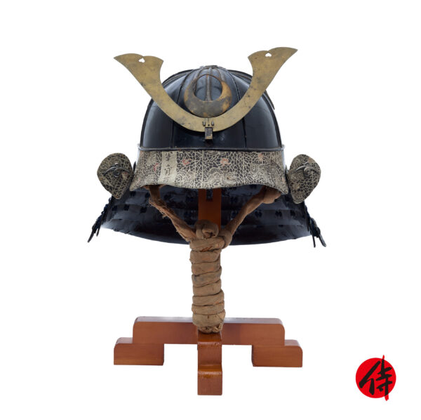 Antique Samurai Helmet <br>Early Edo Period <br>Tetsu Kuro Urushi Kabuto <br><span style="color: #ff0000;"><strong>Tokubetsu Kicho</strong></span> Shiryo Certificate</span> (KT-54)