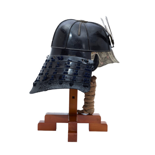 Antique Samurai Helmet <br>Early Edo Period <br>Tetsu Kuro Urushi Kabuto <br><span style="color: #ff0000;"><strong>Tokubetsu Kicho</strong></span> Shiryo Certificate</span> (KT-54) - Image 5