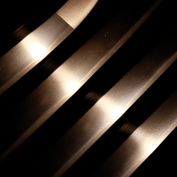 Antique Japanese Sword Katana Attributed to Hokke Kaneyasu<br> NBTHK<span style="color: #ff0000;"><strong> Tokubetsu Hozon</strong> </span>Certificate - Image 4