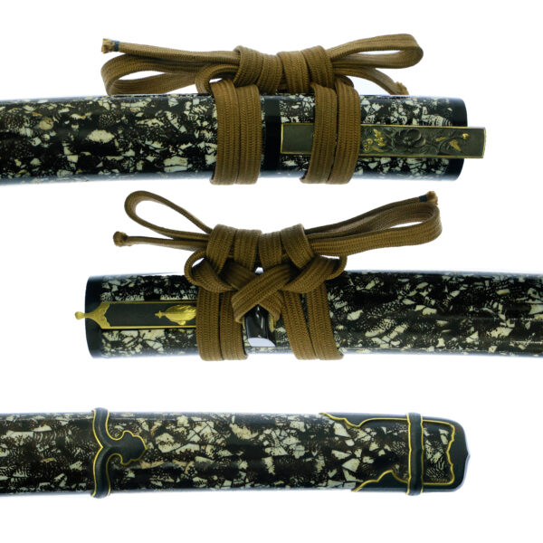 Antique Japanese Sword Wakizashi Signed by Mutsu no Kami Tadayoshi <br>NBTHK <span style="color: #ff0000;"><strong>Tokubetsu Hozon</strong> </span>Certificate - Image 24