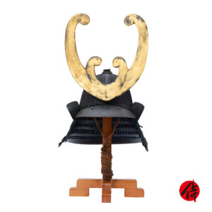 Antique Samurai Helmet <br>Early Edo Period Rokujuni Ken Suji Kabuto with <span style="color: #ff0000;"><strong>Tokubetsu Kicho</strong></span> Shiryo Certificate</span></strong> (KT-50)