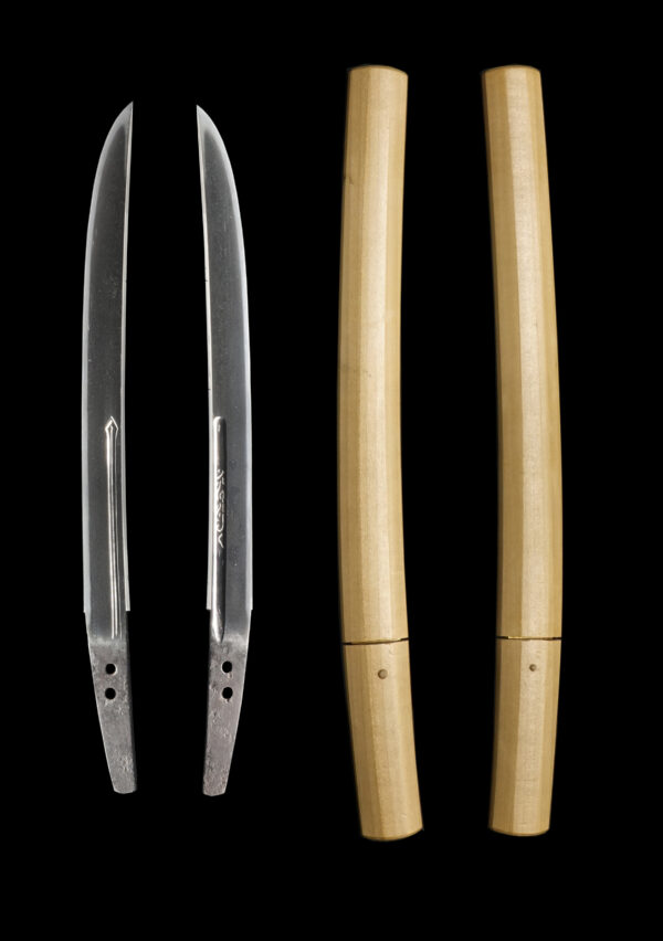 Antique Japanese Sword Tanto Attributed to Tsukushi Nobukuni<br>NBTHK <span style="color: #ff0000;">Hozon </span>Certificate - Image 8
