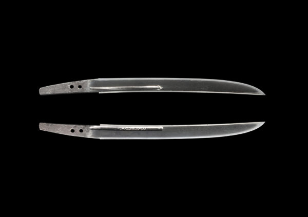 Antique Japanese Sword Tanto Attributed to Tsukushi Nobukuni<br>NBTHK <span style="color: #ff0000;">Hozon </span>Certificate - Image 12