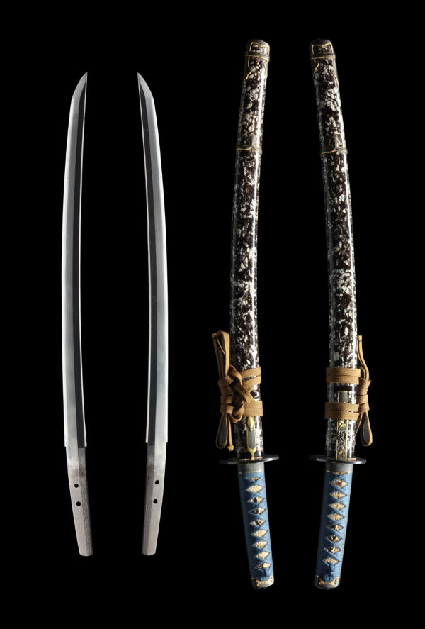 Antique Japanese Sword Wakizashi Signed by Mutsu no Kami Tadayoshi <br>NBTHK <span style="color: #ff0000;"><strong>Tokubetsu Hozon</strong> </span>Certificate - Image 8