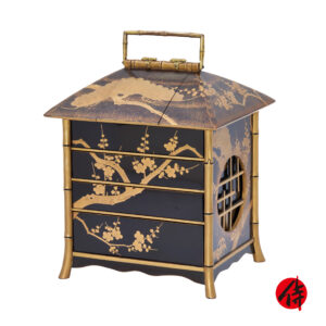 Antique Japanese Lacquer Box<br> (Bento-09)