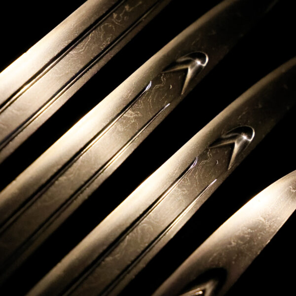 Antique Japanese Sword Tanto Attributed to Tsukushi Nobukuni<br>NBTHK <span style="color: #ff0000;">Hozon </span>Certificate - Image 4