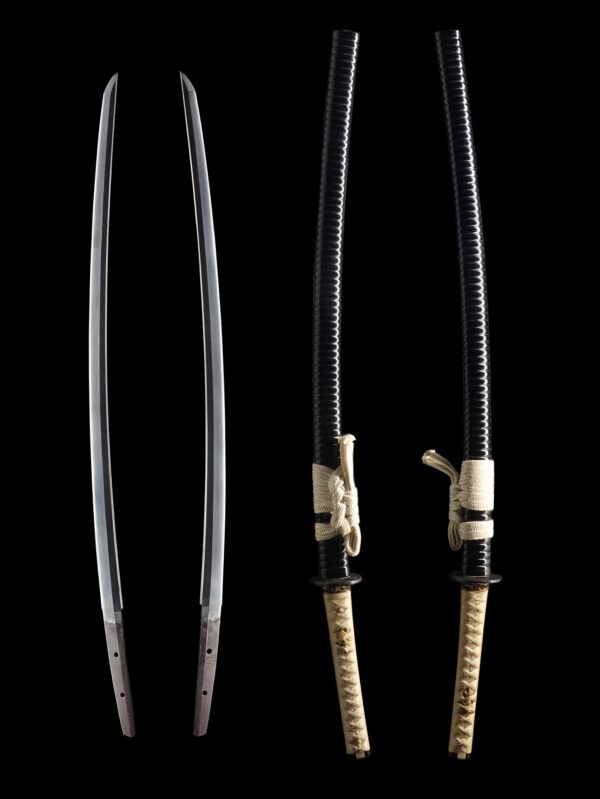 Antique Japanese Sword Katana Attributed to Enju<br>NBTHK <span style="color: #ff0000;">Hozon </span>Certificate for the blade and Tokubetsu Kicho for the Koshirae - Image 8