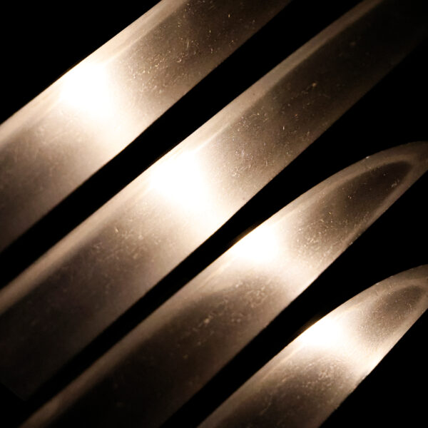 Antique Japanese Sword Tanto Signed by Tomoshige<br> NBTHK <span style="color: #ff0000;">Hozon </span>Certificate - Image 4