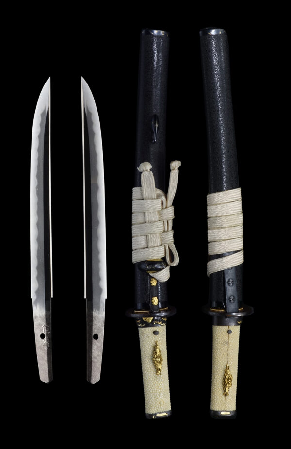 Antique Japanese Sword Tanto Signed by Nobuhide<br> NBTHK<span style="color: #ff0000;"><strong> Tokubetsu Hozon</strong> </span> Certificate - Image 8