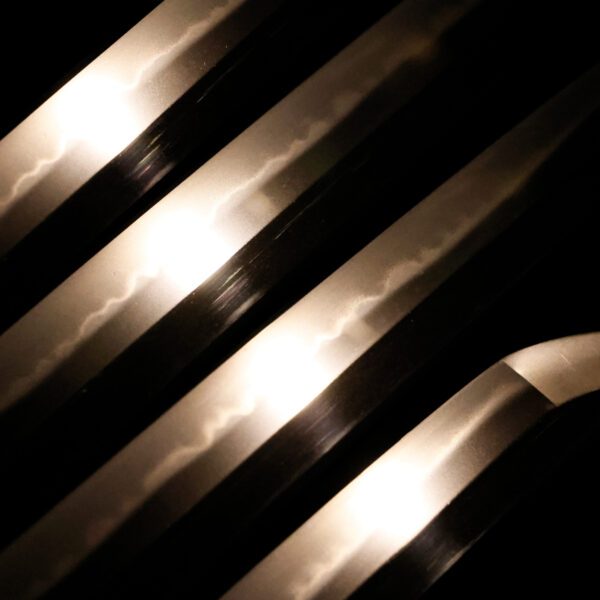 Antique Japanese Sword Katana Signed by Awataguchi Omi no Kami Tadatsuna<br>NBTHK<span style="color: #ff0000;"><strong> Tokubetsu Hozon</strong> </span>Certificate - Image 4