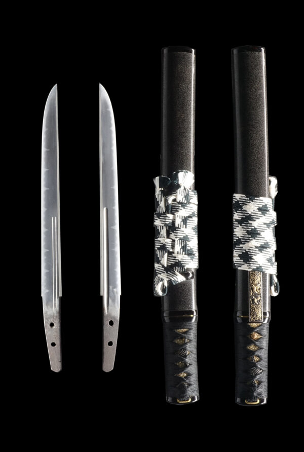 Antique Japanese Sword Tanto signed by Kaneki<br>NBTHK <span style="color: #ff0000;">Hozon </span>Certificate - Image 8