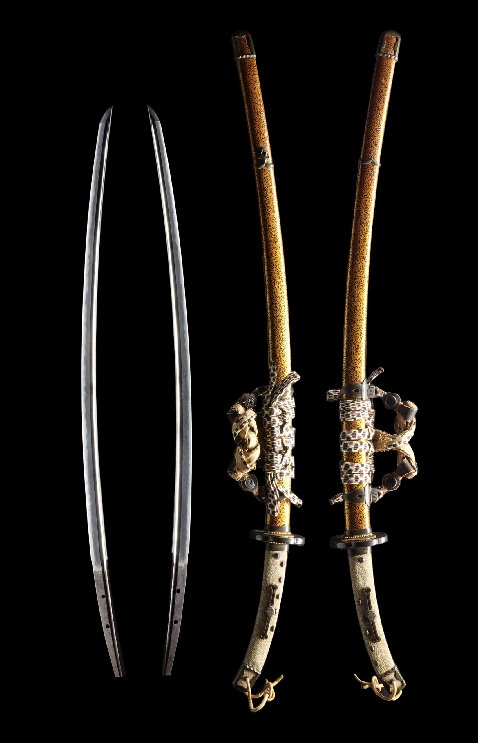 Antique Japanese Sword Katana Attributed to Kashu Ietsugu<br>NBTHK <span style="color: #ff0000;">Hozon </span>Certificate - Image 8