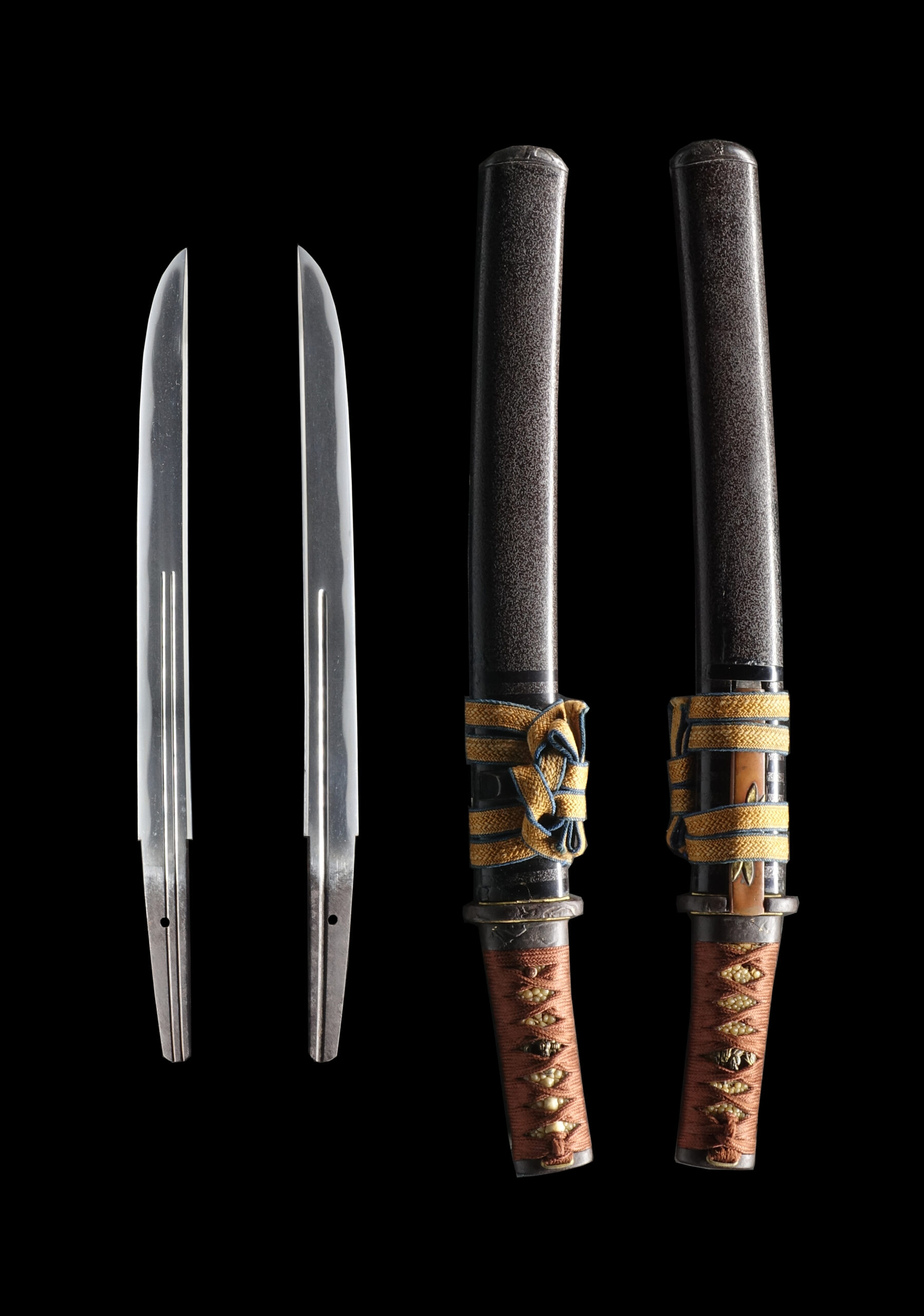 Antique Japanese Sword Tanto Attributed to Yamamura Yasunobu <br>NBTHK<span style="color: #ff0000;"> Hozon </span>Certificate - Image 8