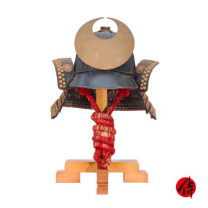 Antique Samurai Helmet <br>Mid Edo Period <br>Rokujuni Ken Suji Kabuto <br><span style="color: #ff0000;"><strong>Tokubetsu Kicho</strong></span> Shiryo Certificate</span> (KT-70)