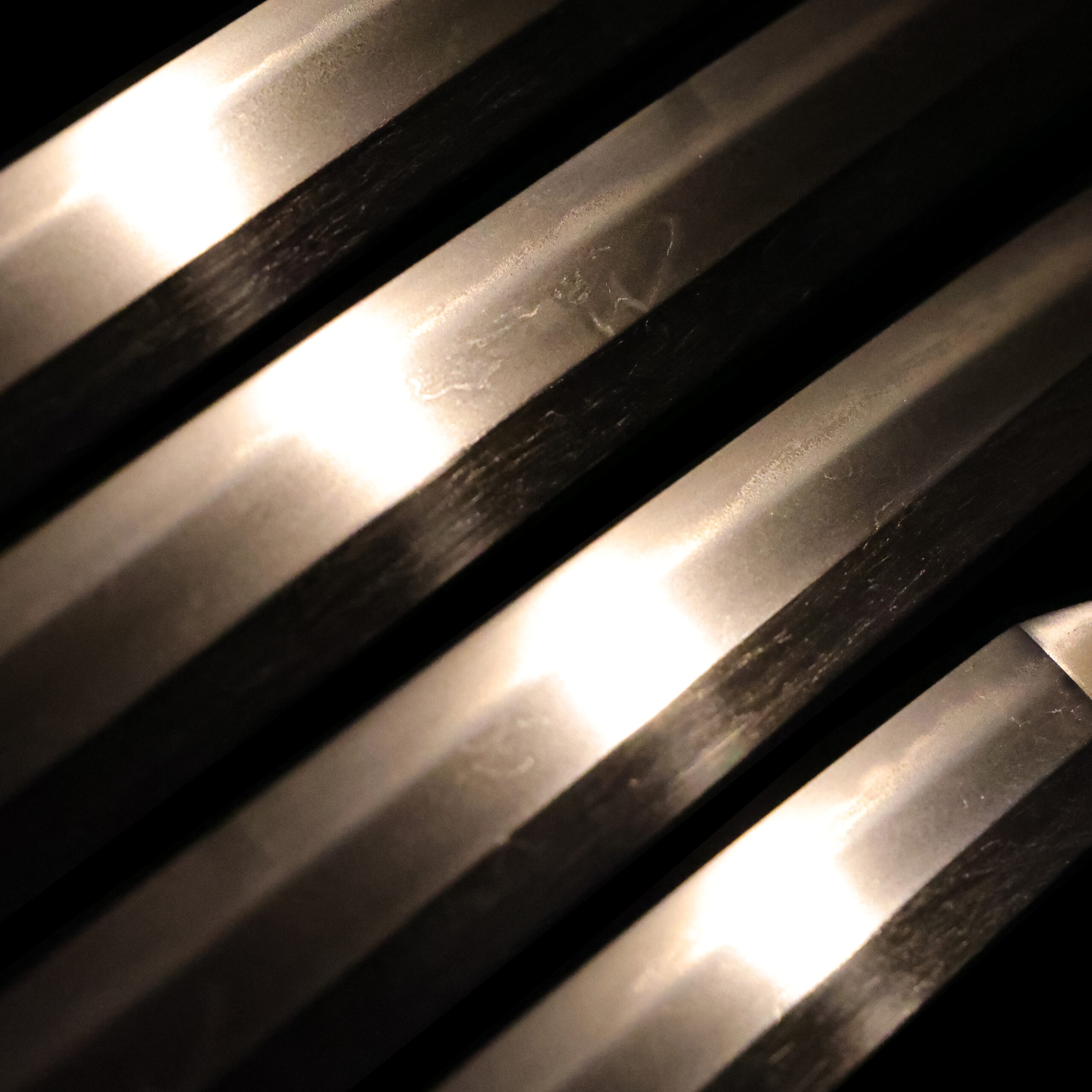 Antique Japanese Sword Wakizashi Signed by Kaneyasu <br> NTHK Kanteisho Certificate for the blade - Image 4