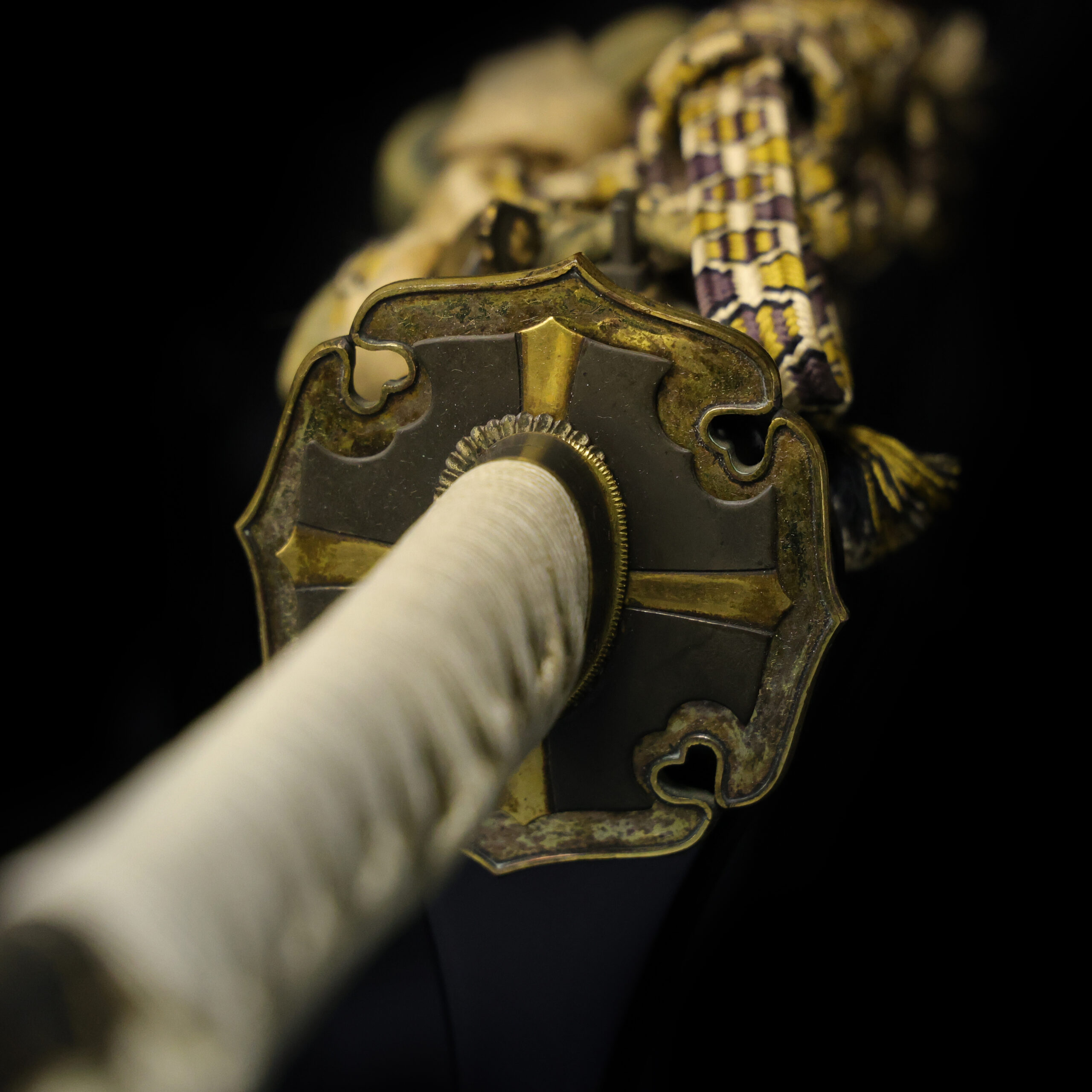 Antique Japanese Sword Katana Signed by Hirotsugu<br>NBTHK Tokubetsu Kichou Certificate for the blade and the Koshirae - Image 16