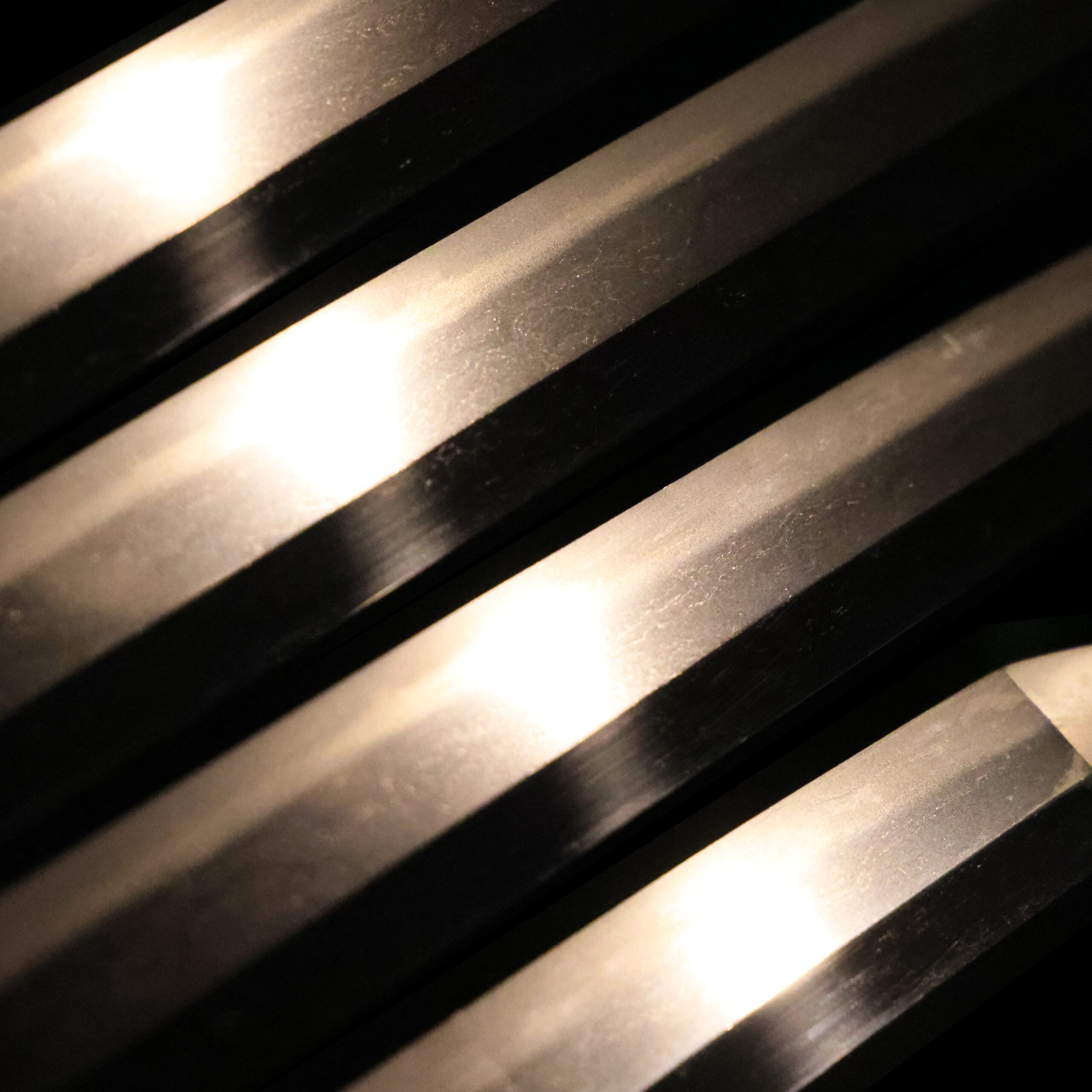 Antique Japanese Sword Katana Signed by Harima Daijo Fujiwara Tadakuni<br>NBTHK<span style="color: #ff0000;"><strong> Tokubetsu Hozon</strong> </span>Certificate - Image 4